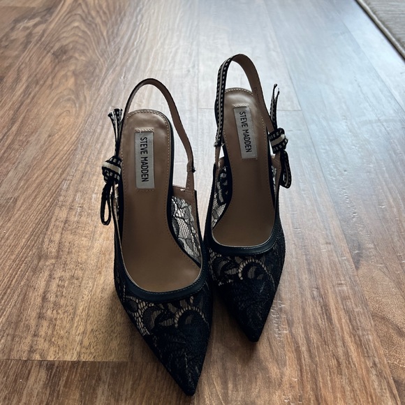 LIKE NEW Steve Madden Bri Black Lace Pumps (wore once!) - Picture 4 of 5